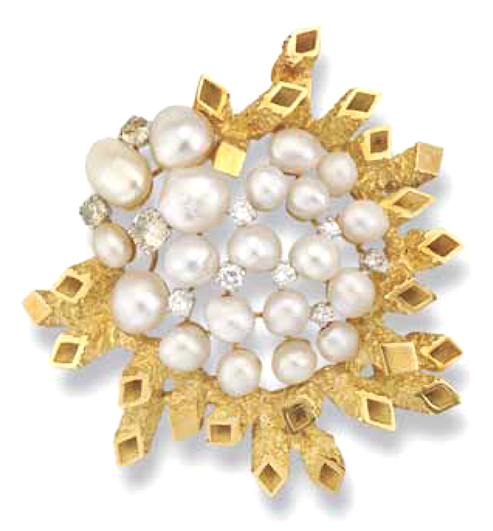 John Donald, Brooch of 18ct yellow gold irregularly radiating square tubes